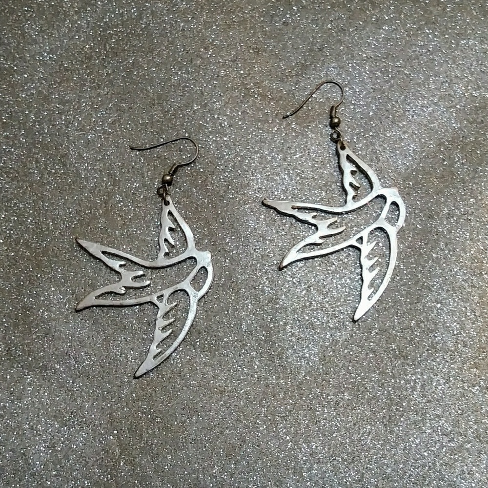 **3 for $9** NWOT Silver Soaring Bird Earrings